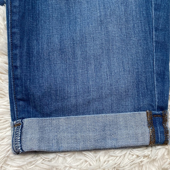 Loft Jean Shorts 💗 Medium Wash - Picture 9 of 11